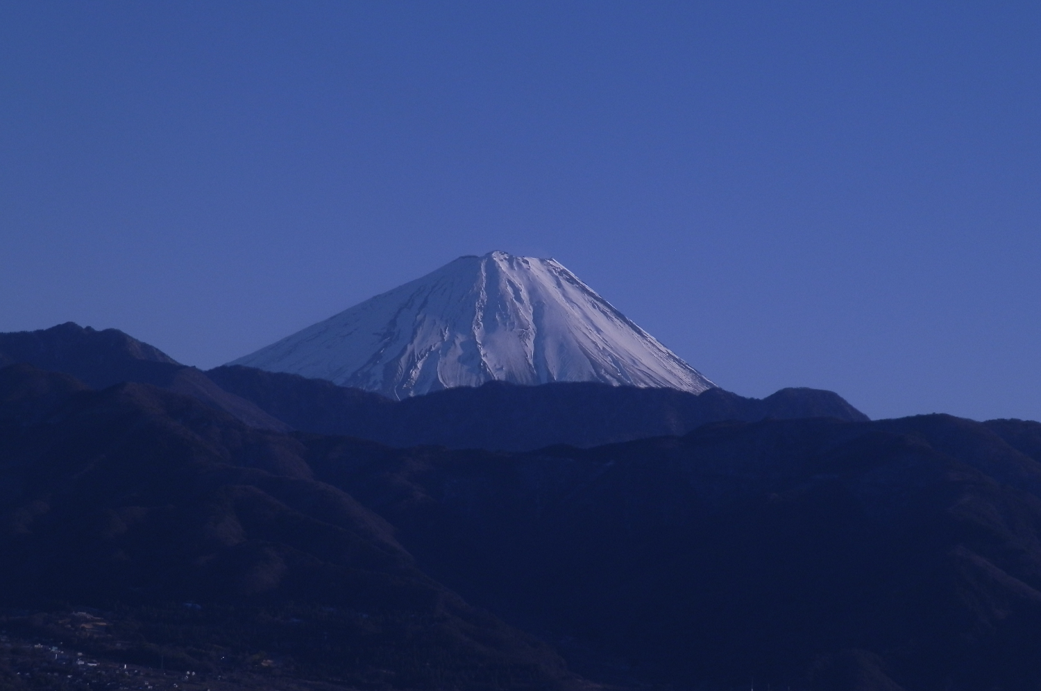１７年２月２日甲府盆地と富士山