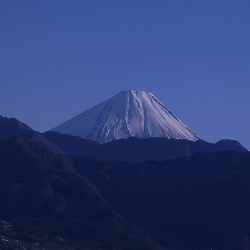 １７年２月２日甲府盆地と富士山