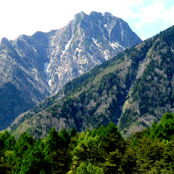 春の阿弥陀岳